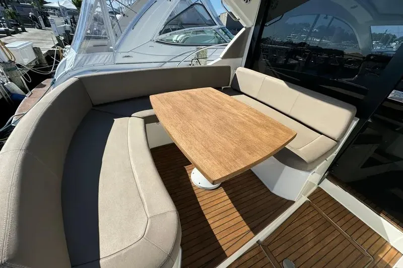 Slide: The Image of 2012 Prestige 440 S 8 - 8