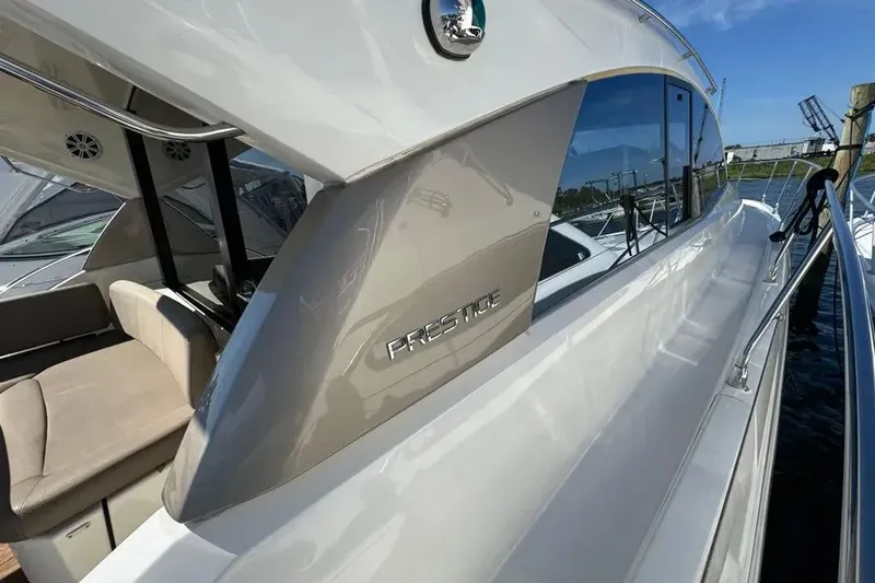 Slide: The Image of 2012 Prestige 440 S 9 - 9