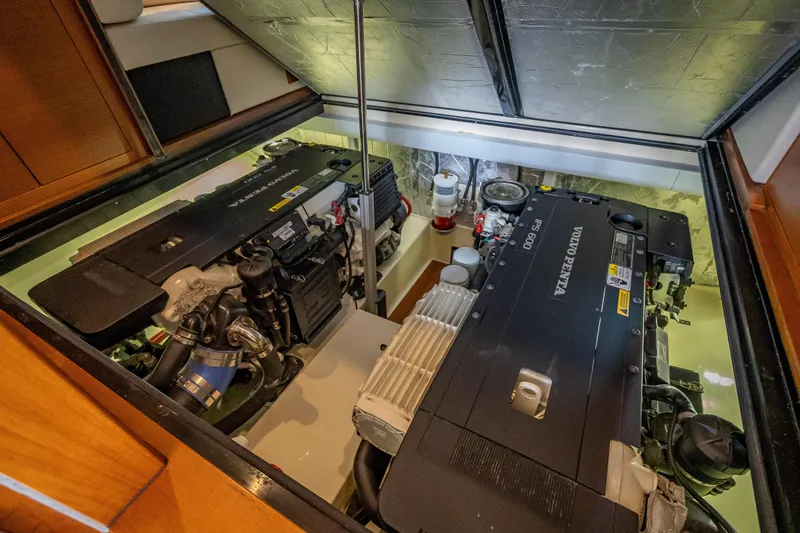 Slide: The Image of Engine room of 2020 Palm Beach Motor Yachts PB50 with Volvo Penta engines. - 43