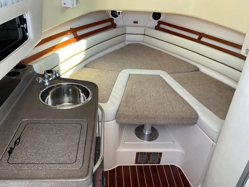 Slide: The Image of Grady-White Marlin 300 2006 - 13