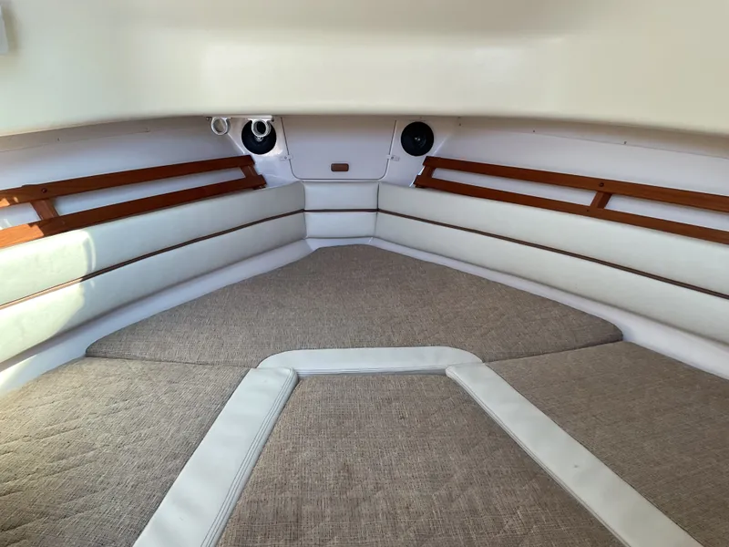 Slide: The Image of Grady-White Marlin 300 2006 - 18