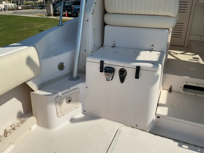 Slide: The Image of Grady-White Marlin 300 2006 - 27