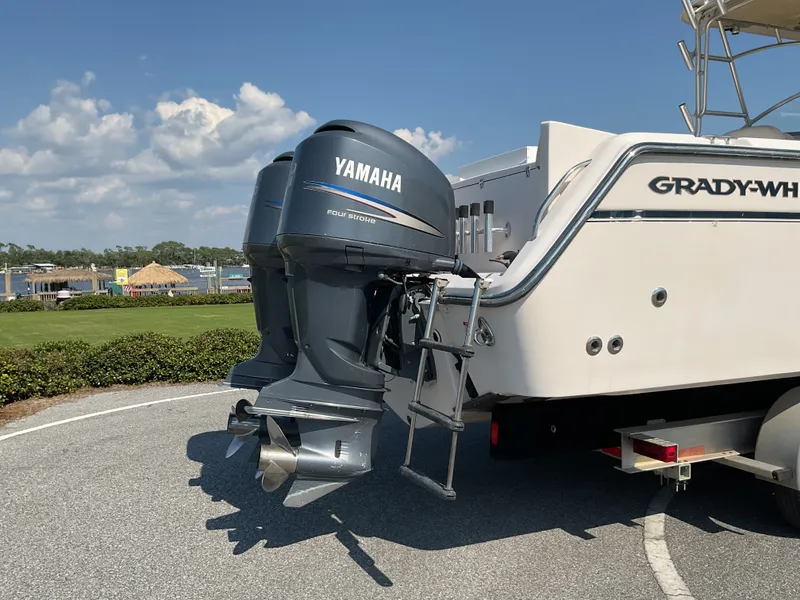 Slide: The Image of Grady-White Marlin 300 2006 - 4