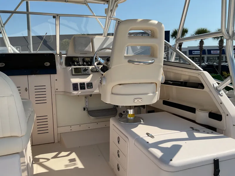 Slide: The Image of Grady-White Marlin 300 2006 - 9