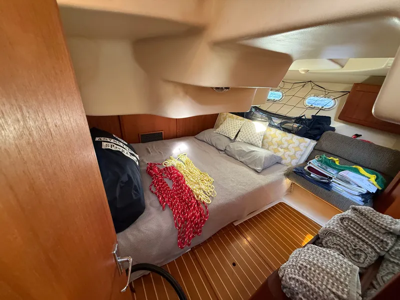 Slide: The Image of Hunter 410 1998 - 20