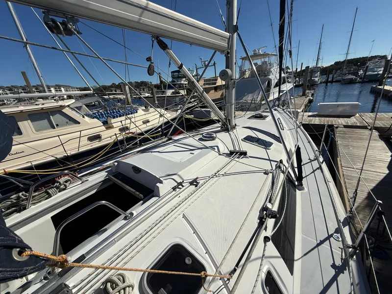 Slide: The Image of Hunter 410 1998 - 3