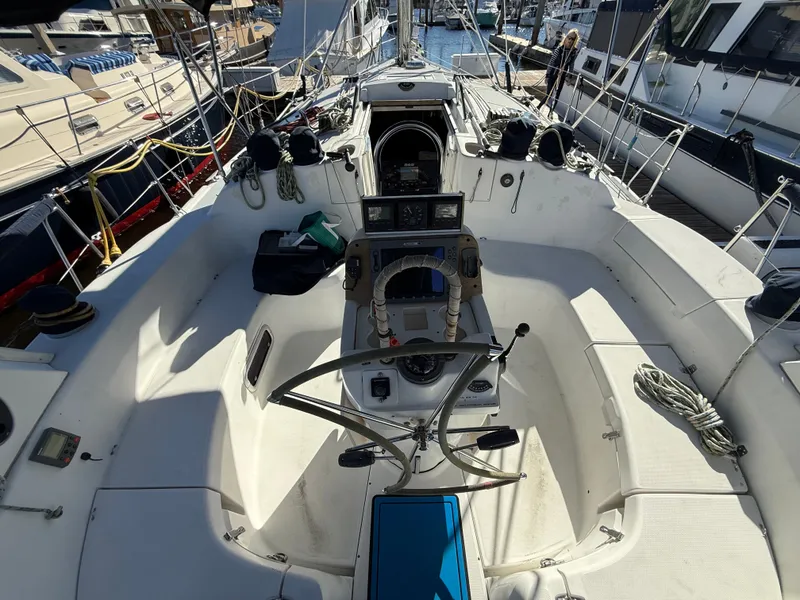 Slide: The Image of Hunter 410 1998 - 9