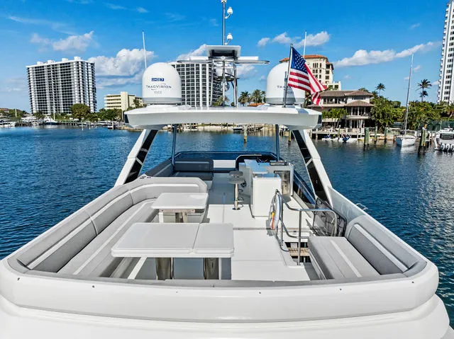 Slide: The Image of Galeon 640 Fly 2026 - 35