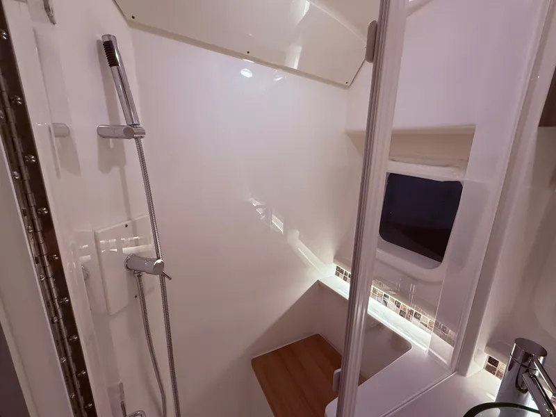 Slide: The Image of Sea Ray Sundancer 370 2026 - 25