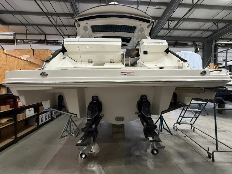 Slide: The Image of Sea Ray Sundancer 370 2026 - 26