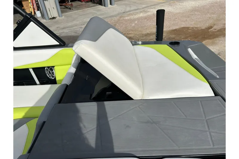 Slide: The Image of ATX 22 Type-S 2021 boat interior with adjustable seating and modern design. - 23