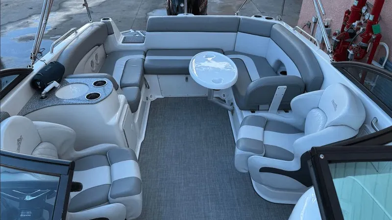 Slide: The Image of NauticStar 243 DC Sport Deck DB 2023 - 11