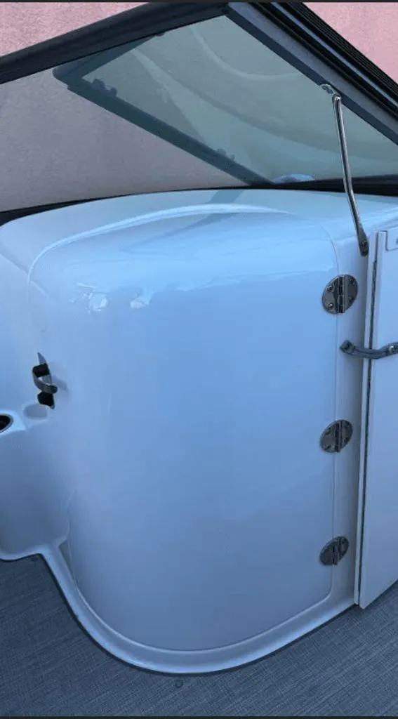 Slide: The Image of NauticStar 243 DC Sport Deck DB 2023 - 14