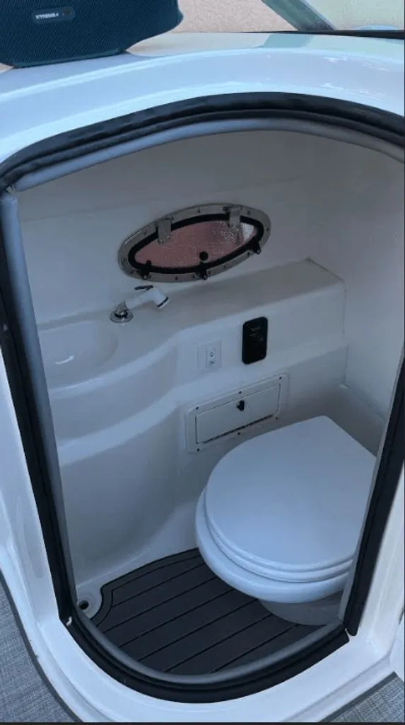 Slide: The Image of NauticStar 243 DC Sport Deck DB 2023 - 16