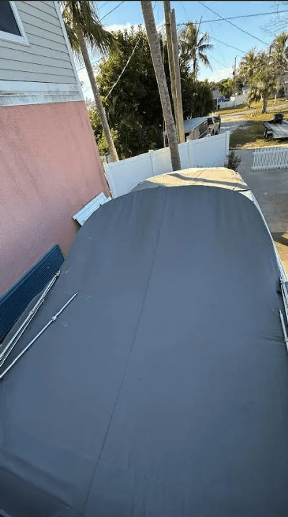 Slide: The Image of NauticStar 243 DC Sport Deck DB 2023 - 22