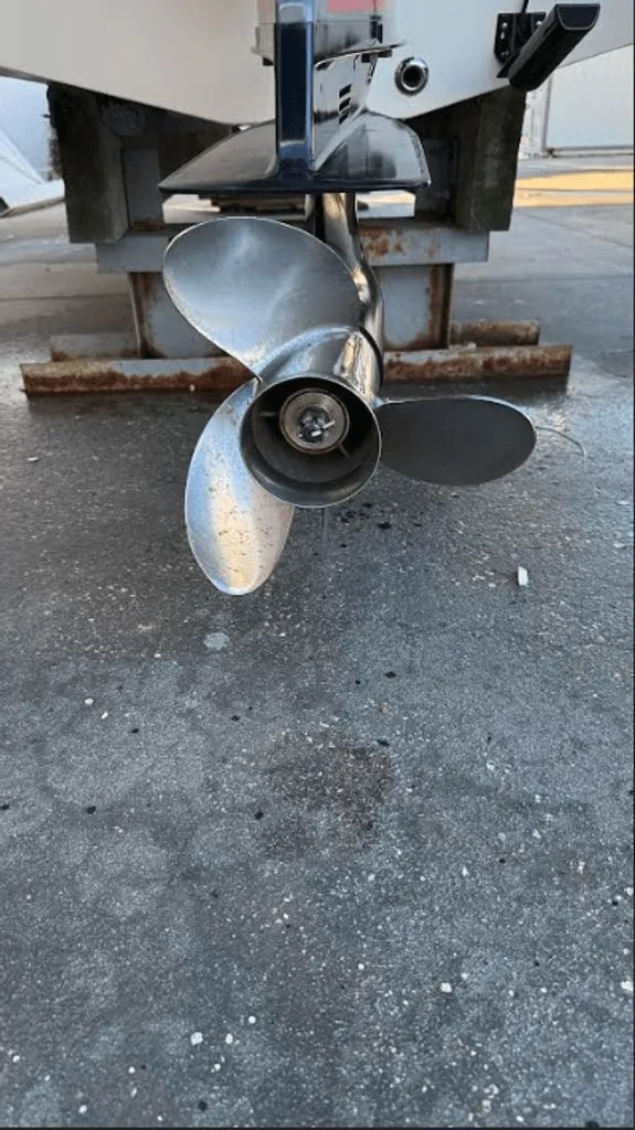 Slide: The Image of NauticStar 243 DC Sport Deck DB 2023 - 23