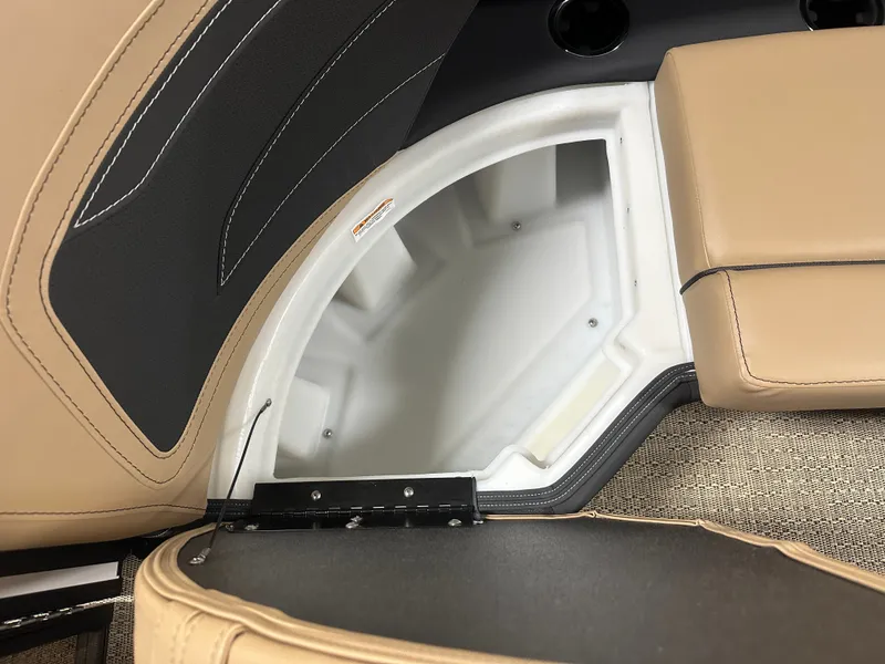 Slide: The Image of Barletta CABRIO 22 UC 2026 - 63
