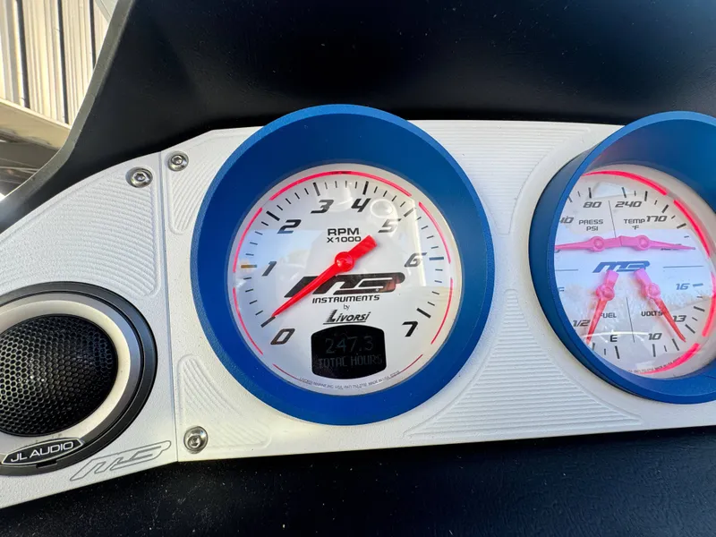 Slide: The Image of MB Sports B-52 2023 - 11