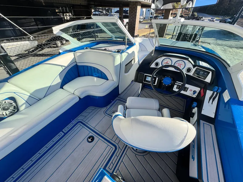 Slide: The Image of MB Sports B-52 2023 - 7