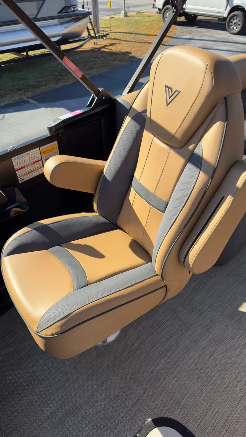 Slide: The Image of Viaggio x22u 2024 - 10