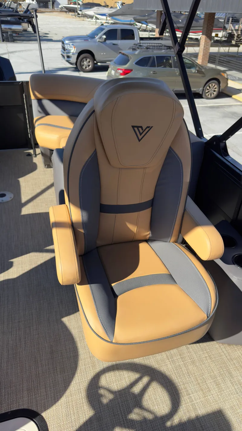 Slide: The Image of Viaggio x22u 2024 - 15