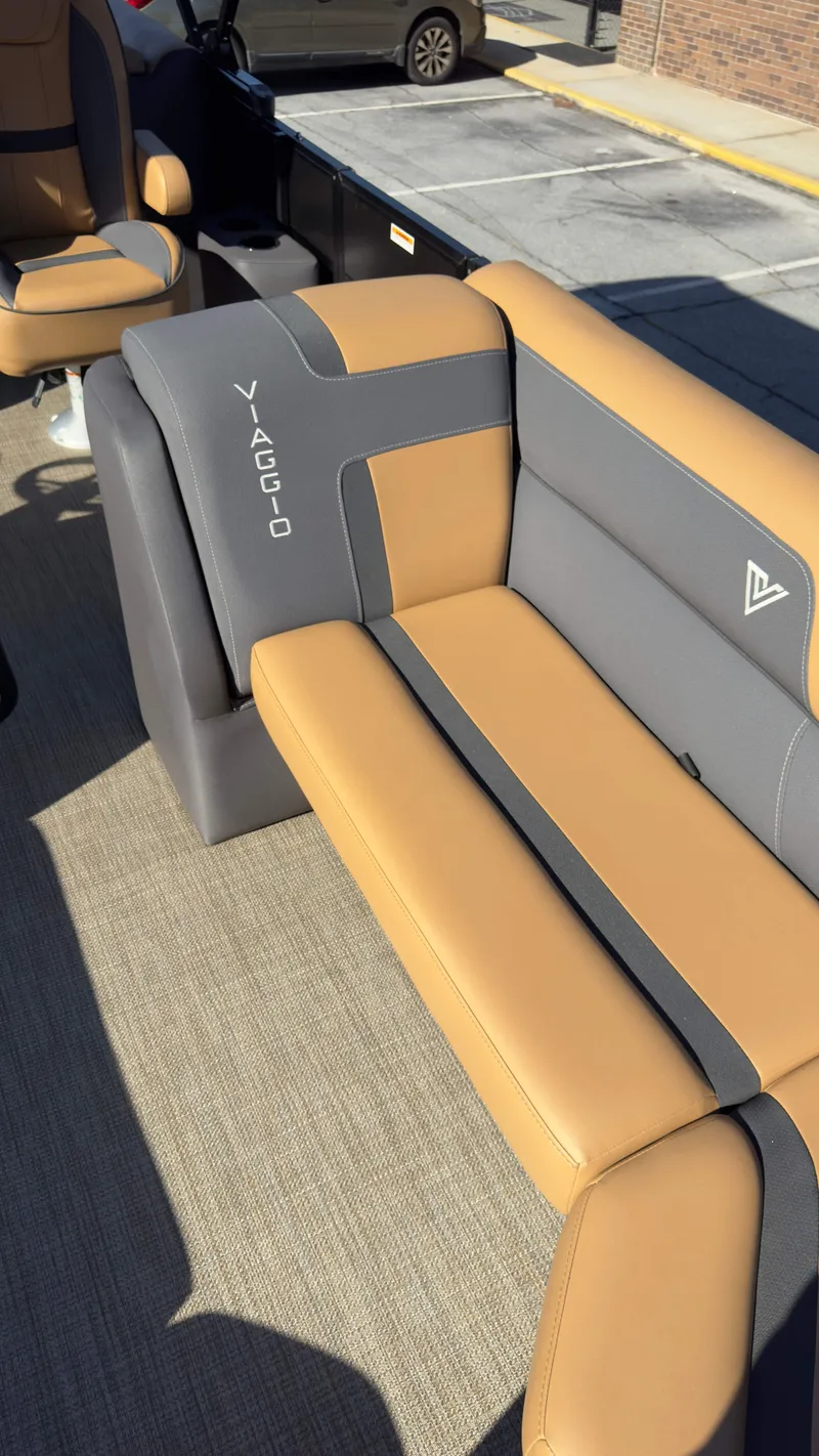 Slide: The Image of Viaggio x22u 2024 - 16