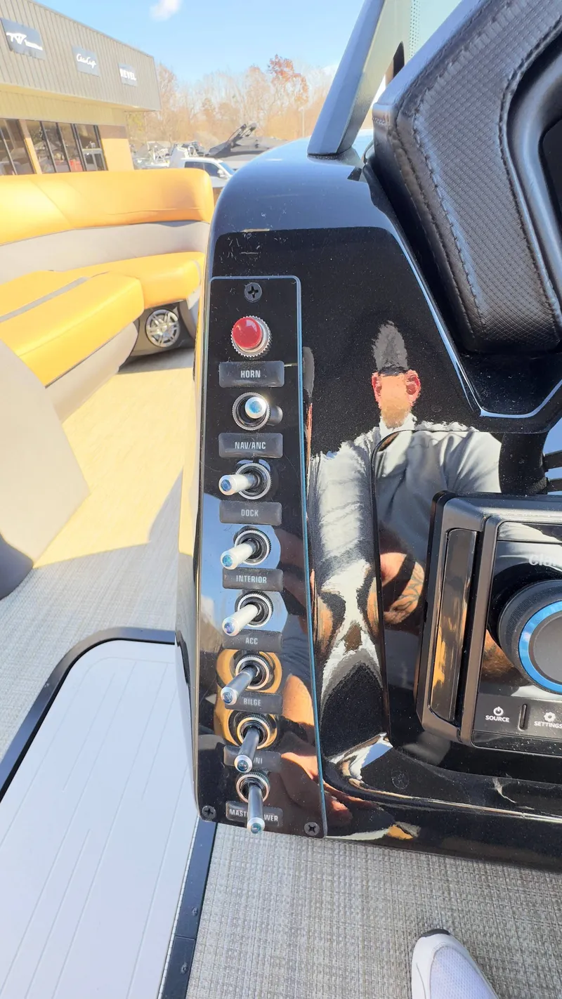 Slide: The Image of Viaggio x22u 2024 - 21