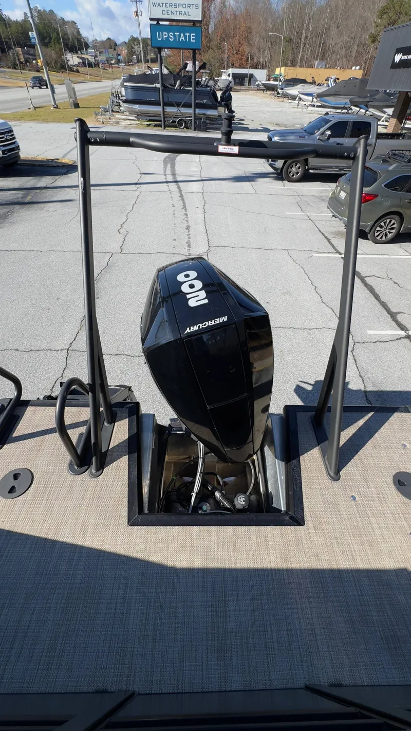 Slide: The Image of Viaggio x22u 2024 - 23