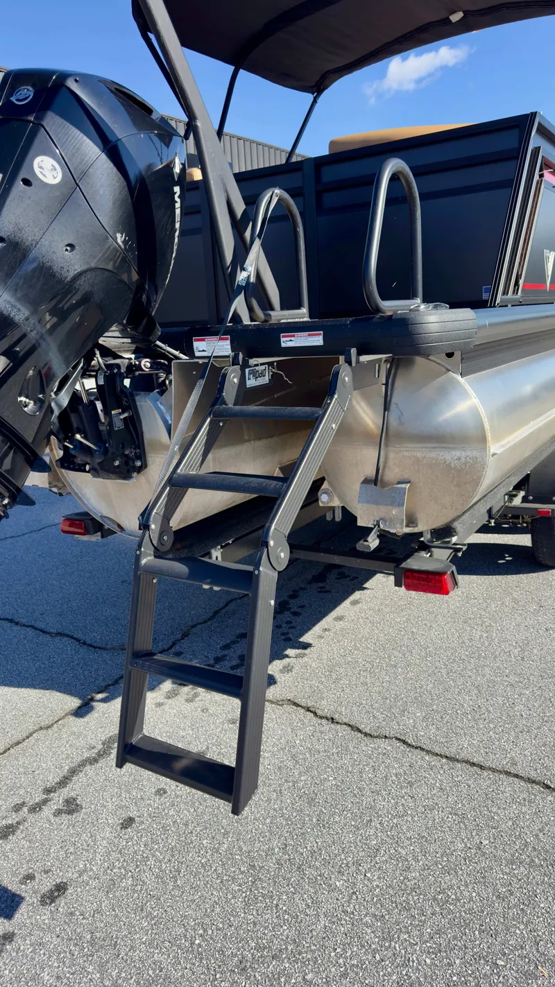 Slide: The Image of Viaggio x22u 2024 - 29