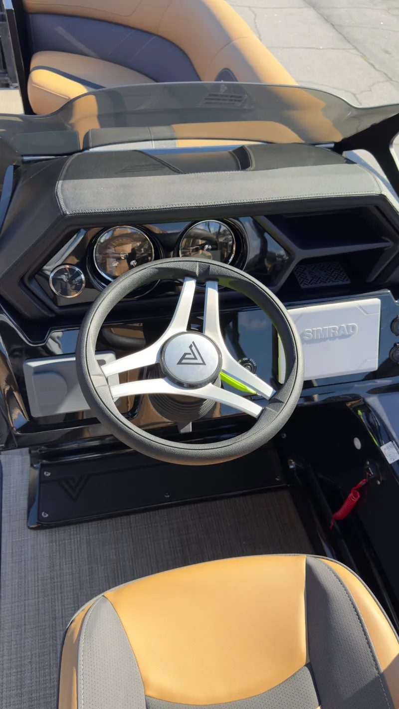 Slide: The Image of Viaggio x22u 2024 - 9