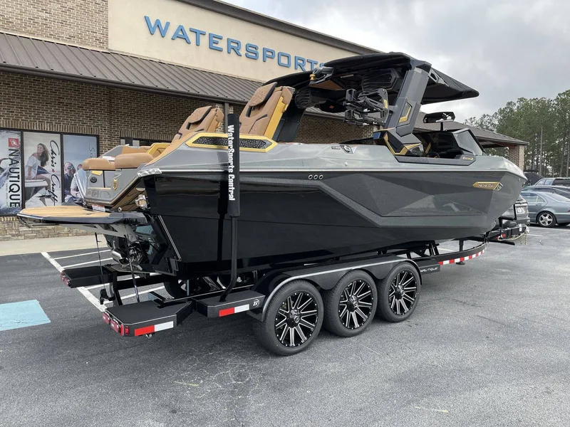 Slide: The Image of Nautique Super Air Nautique G25 Paragon 2026 - 12