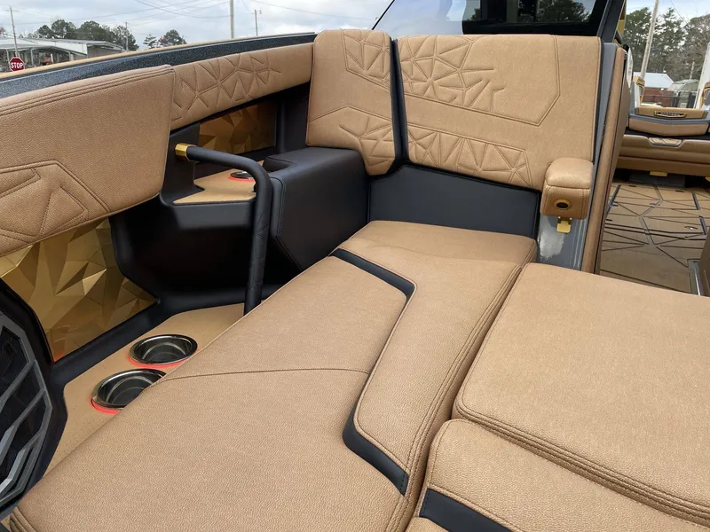 Slide: The Image of Nautique Super Air Nautique G25 Paragon 2026 - 38