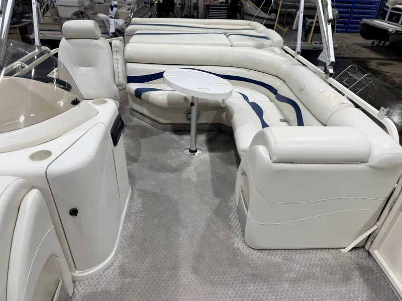 Slide: The Image of Starcraft 226 Elite 2006 - 10