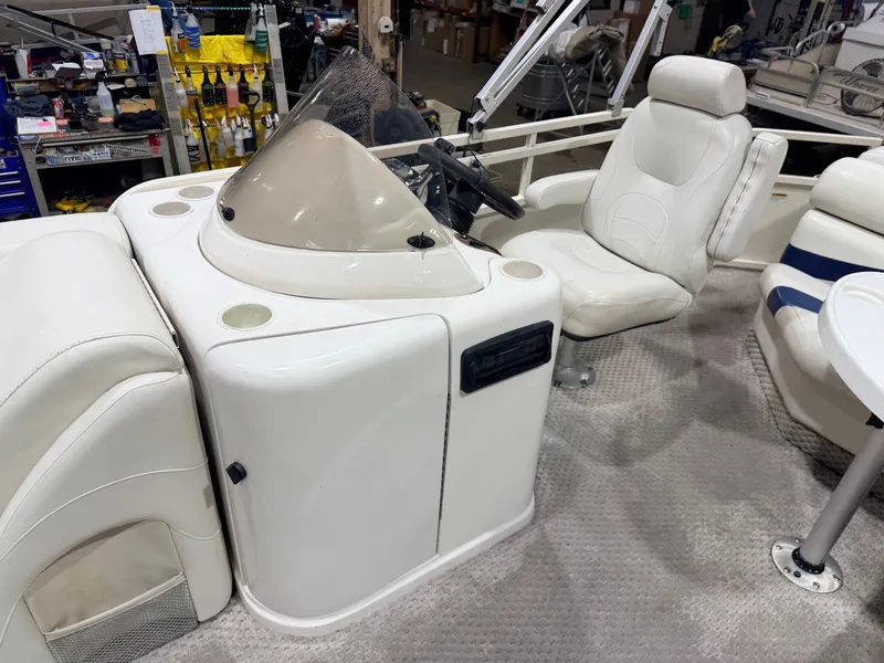 Slide: The Image of Starcraft 226 Elite 2006 - 18