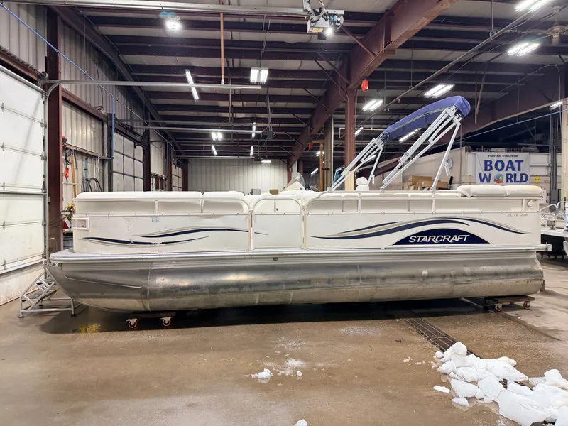 Slide: The Image of Starcraft 226 Elite 2006 - 37