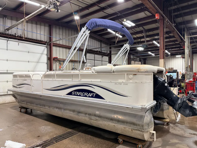 Slide: The Image of Starcraft 226 Elite 2006 - 49