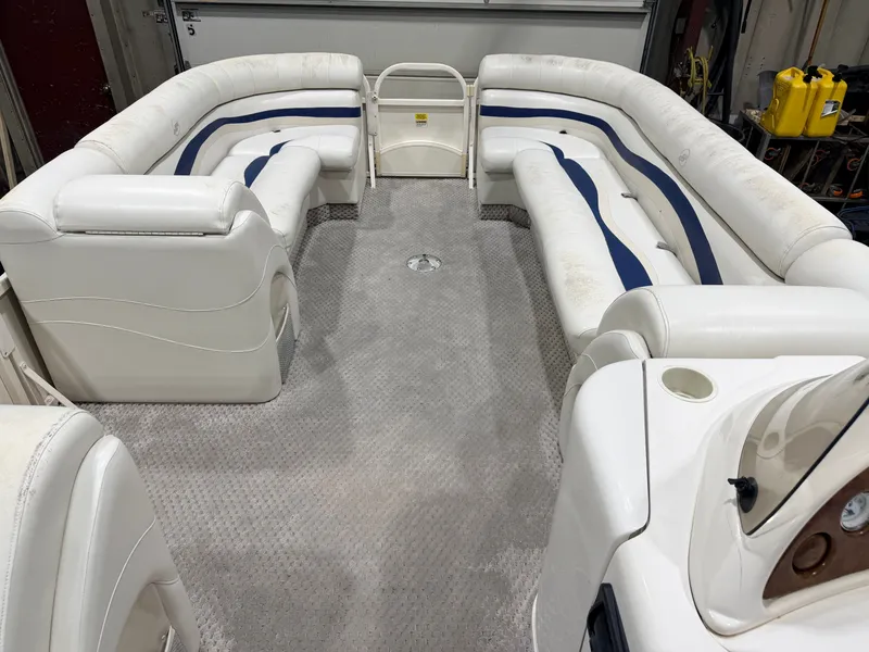 Slide: The Image of Starcraft 226 Elite 2006 - 8