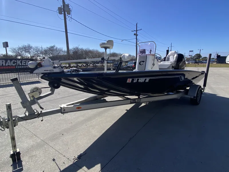 Slide: The Image of Crestliner 1800 Bay 2019 - 13