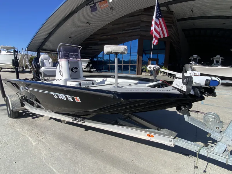 Slide: The Image of Crestliner 1800 Bay 2019 - 18