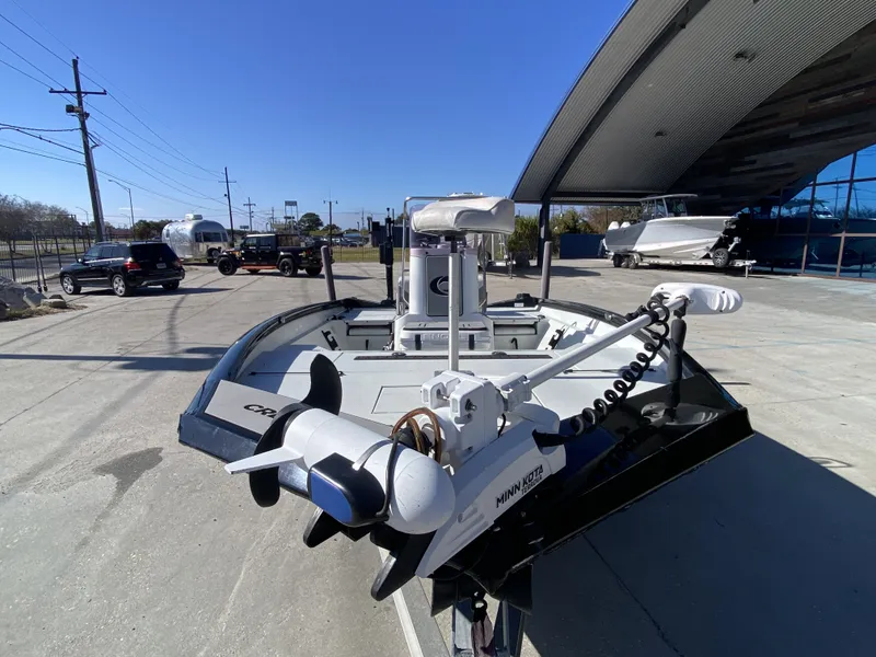 Slide: The Image of Crestliner 1800 Bay 2019 - 4