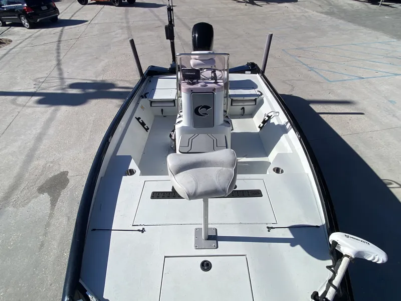 Slide: The Image of Crestliner 1800 Bay 2019 - 8