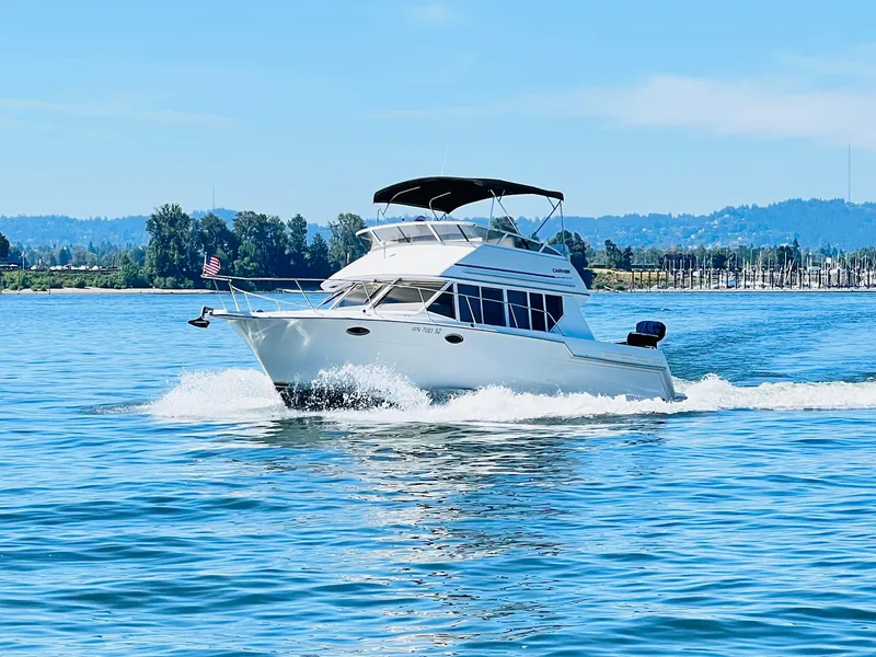 The Image of Carver Yachts 320 Voyager 1997 - undefined