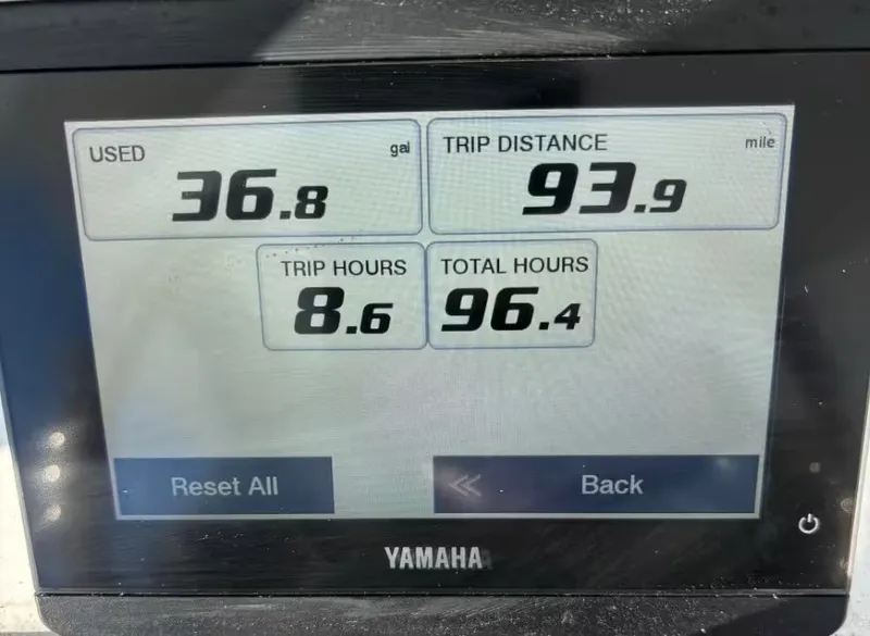 Slide: The Image of Sea Hunt 245 ULTRA 2025 - 10