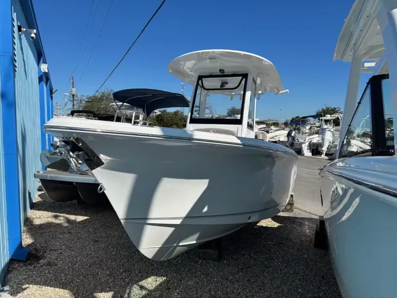 Slide: The Image of Sea Hunt 245 ULTRA 2025 - 4