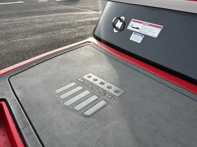 Slide: The Image of MasterCraft X2 2016 - 15