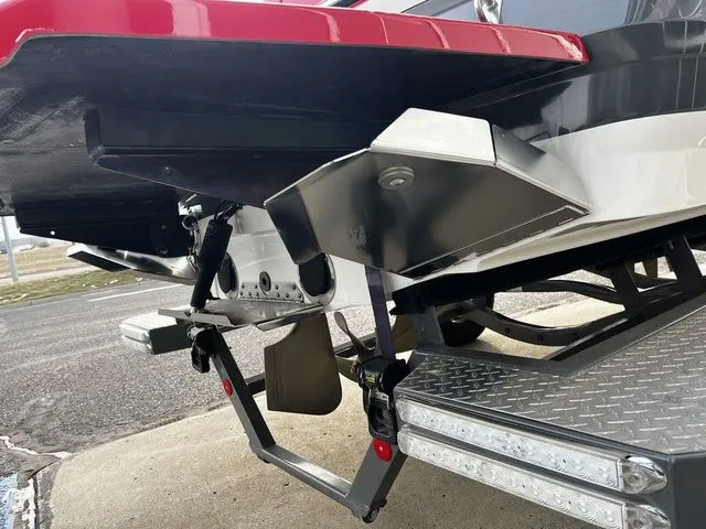 Slide: The Image of MasterCraft X2 2016 - 16