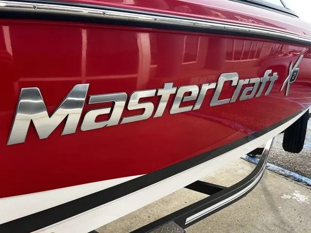 Slide: The Image of MasterCraft X2 2016 - 17
