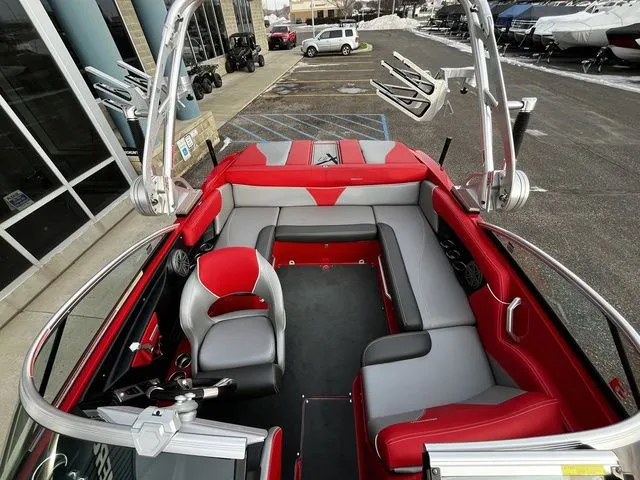 Slide: The Image of MasterCraft X2 2016 - 22