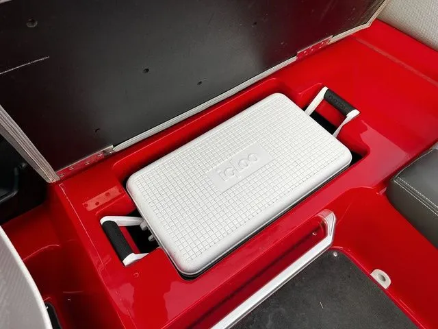 Slide: The Image of MasterCraft X2 2016 - 27