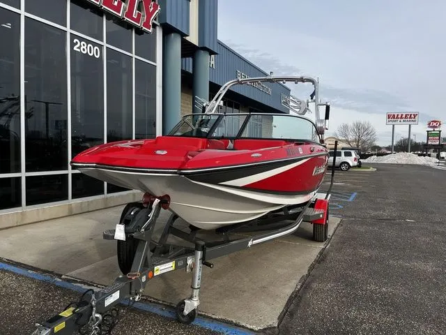 Slide: The Image of MasterCraft X2 2016 - 7